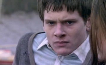 Кадр из «Молокососы» 3 сезон 10 серия