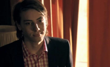 Кадр из сериала Молокососы 6 сезон